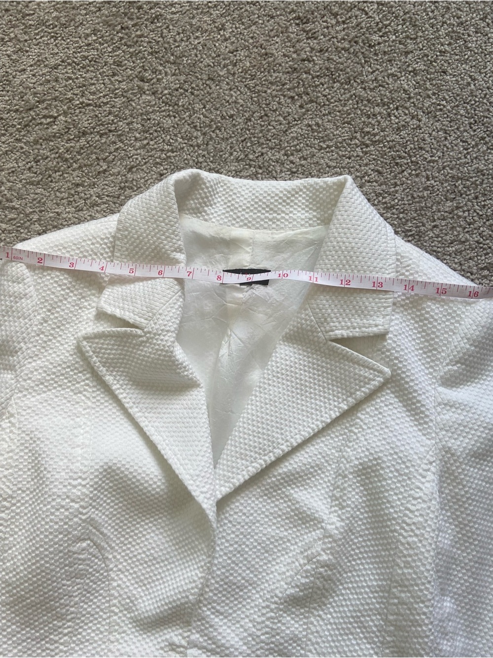 le chateau White Textured Tailored Blazer - Picture 6 of 9